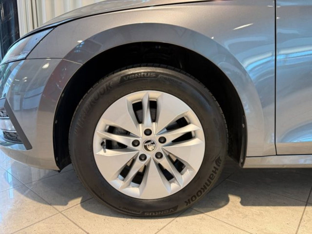 Skoda Octavia 2.0 TDI EVO SCR DSG Executive (20)