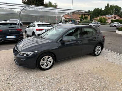 Volkswagen Golf Variant 2.0 TDI SCR DSG Life usata