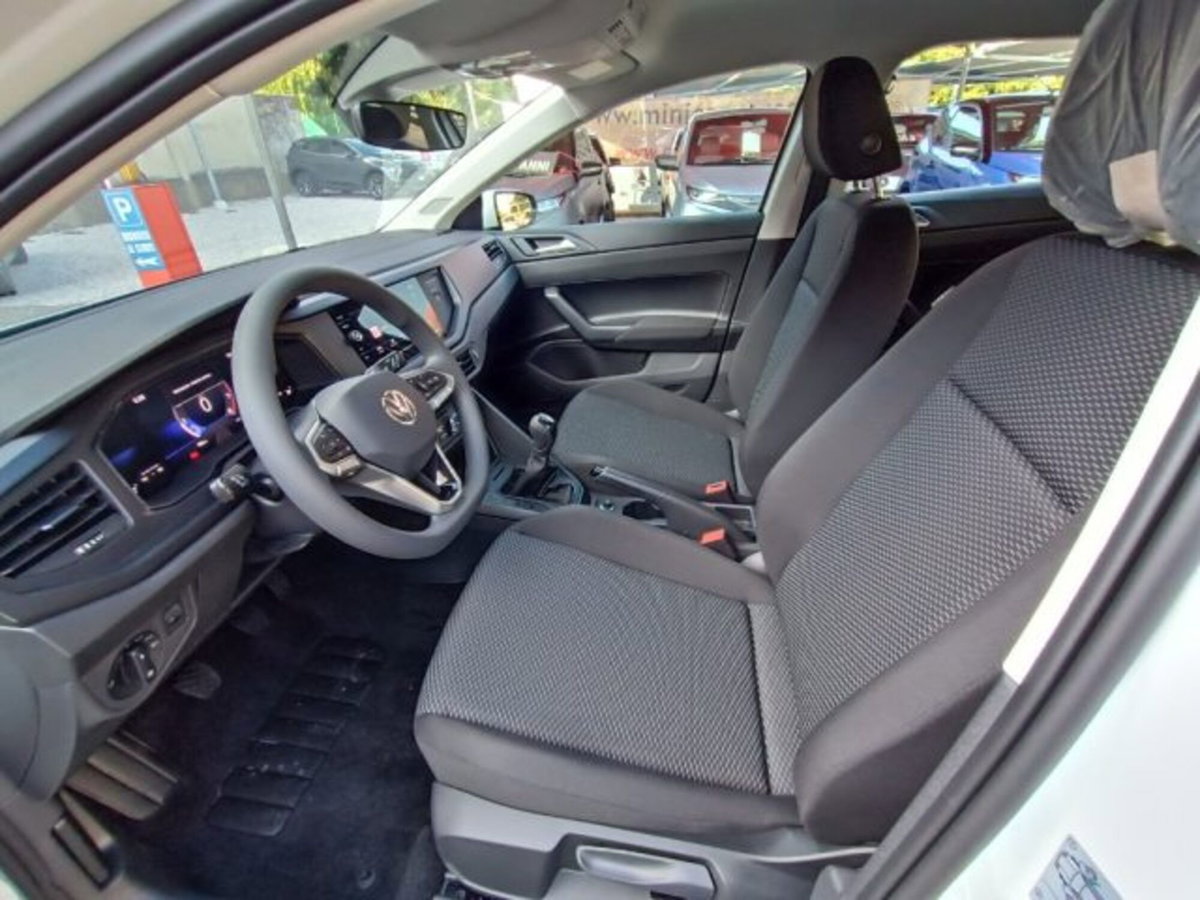 Volkswagen Polo 1.0 Life 80cv (10)