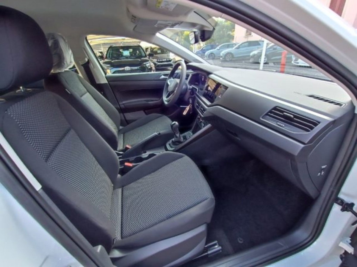 Volkswagen Polo 1.0 Life 80cv (12)