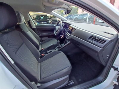Volkswagen Polo 1.0 evo Life 80cv (12)