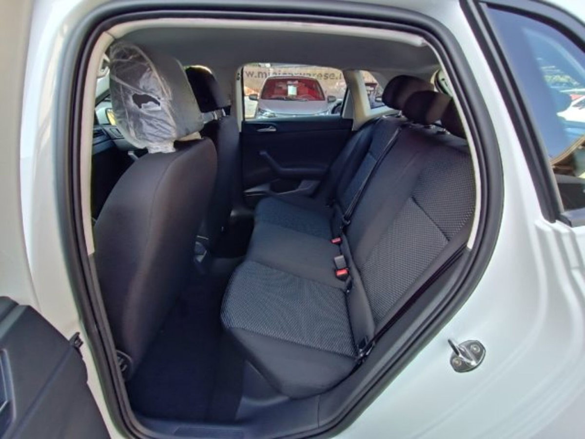 Volkswagen Polo 1.0 Life 80cv (13)