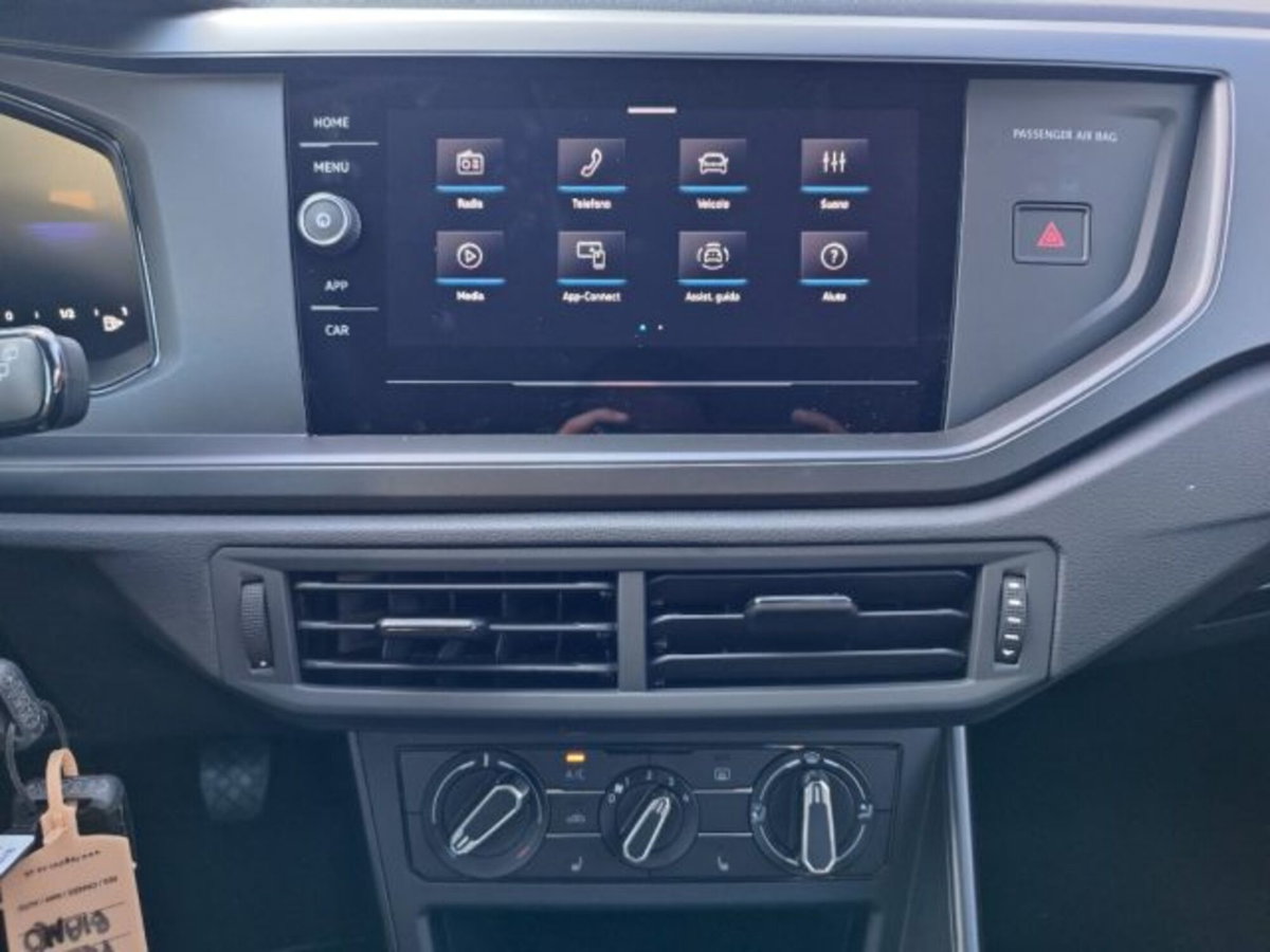 Volkswagen Polo 1.0 Life 80cv (14)