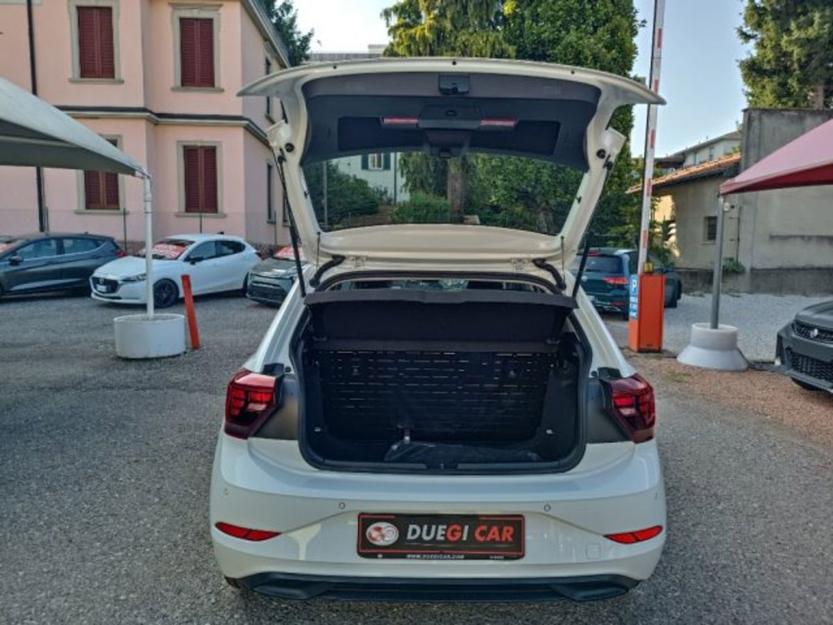 Volkswagen Polo 1.0 Life 80cv (9)