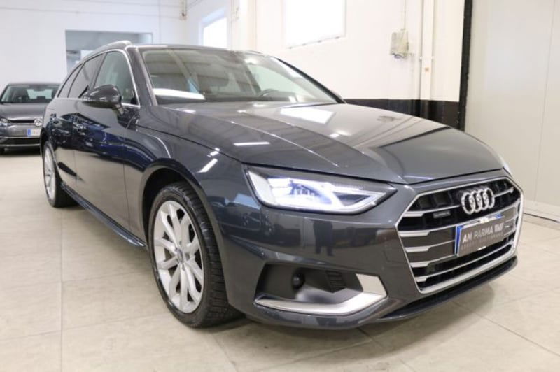 Audi A4 40 TDI quattro S tronic Business Advanced