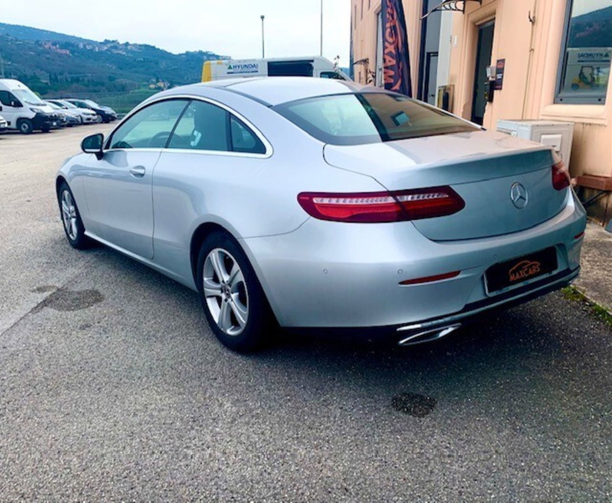 Mercedes-Benz Classe E Coupé 350 d 4Matic Business Sport (4)