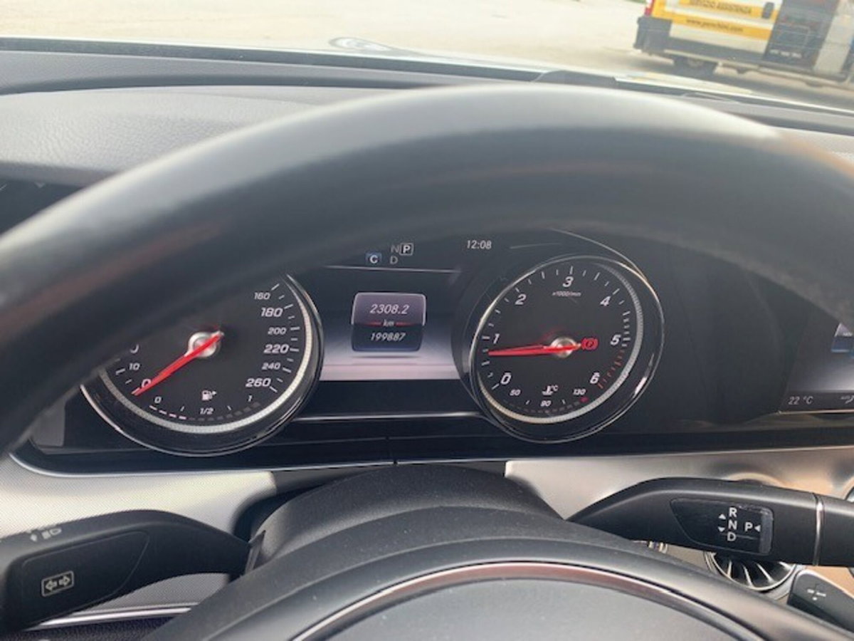 Mercedes-Benz Classe E Coupé 350 d 4Matic Business Sport (8)