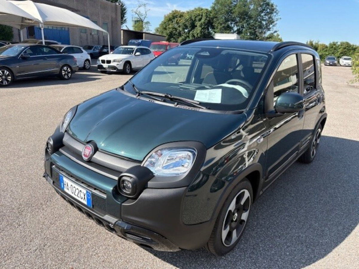 Fiat Panda 1.0 FireFly S&S Hybrid City Cross (2)