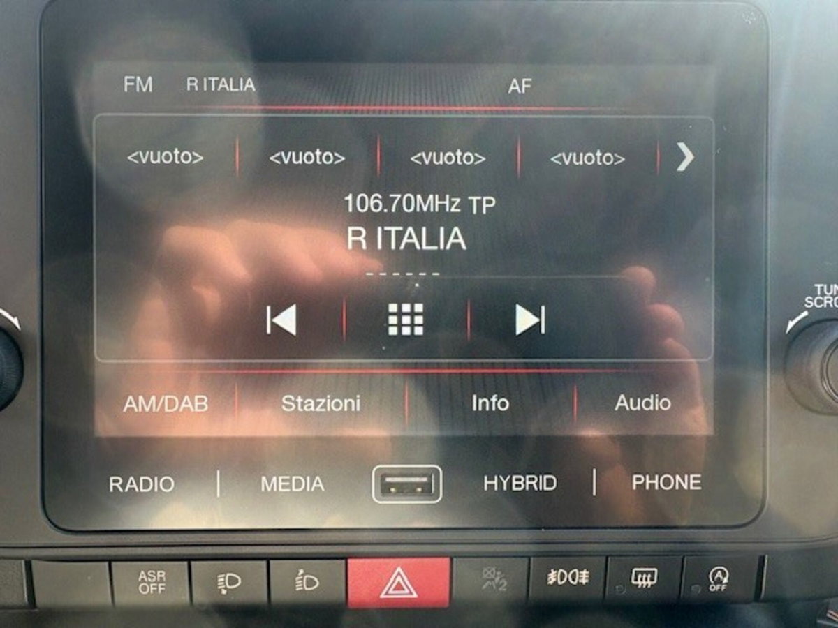 Fiat Panda 1.0 FireFly S&S Hybrid City Cross (5)