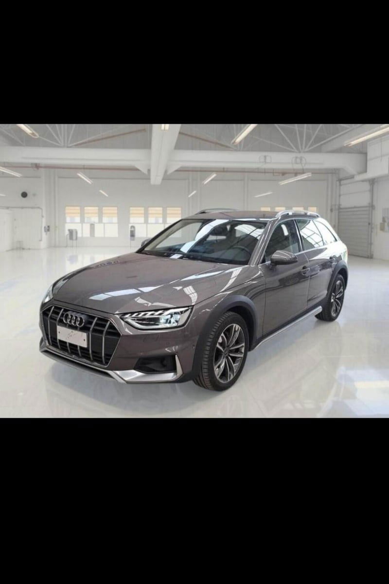 Audi A4 Allroad Allroad 40 2.0 tdi mhev Identity Contrast quattro 204cv s-tronic