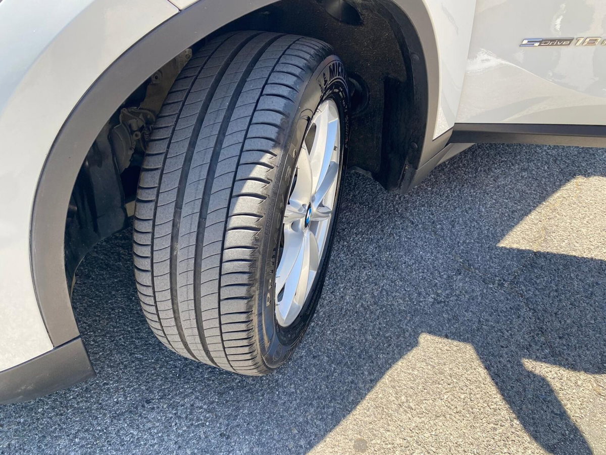 BMW X1 sDrive18d Business (11)