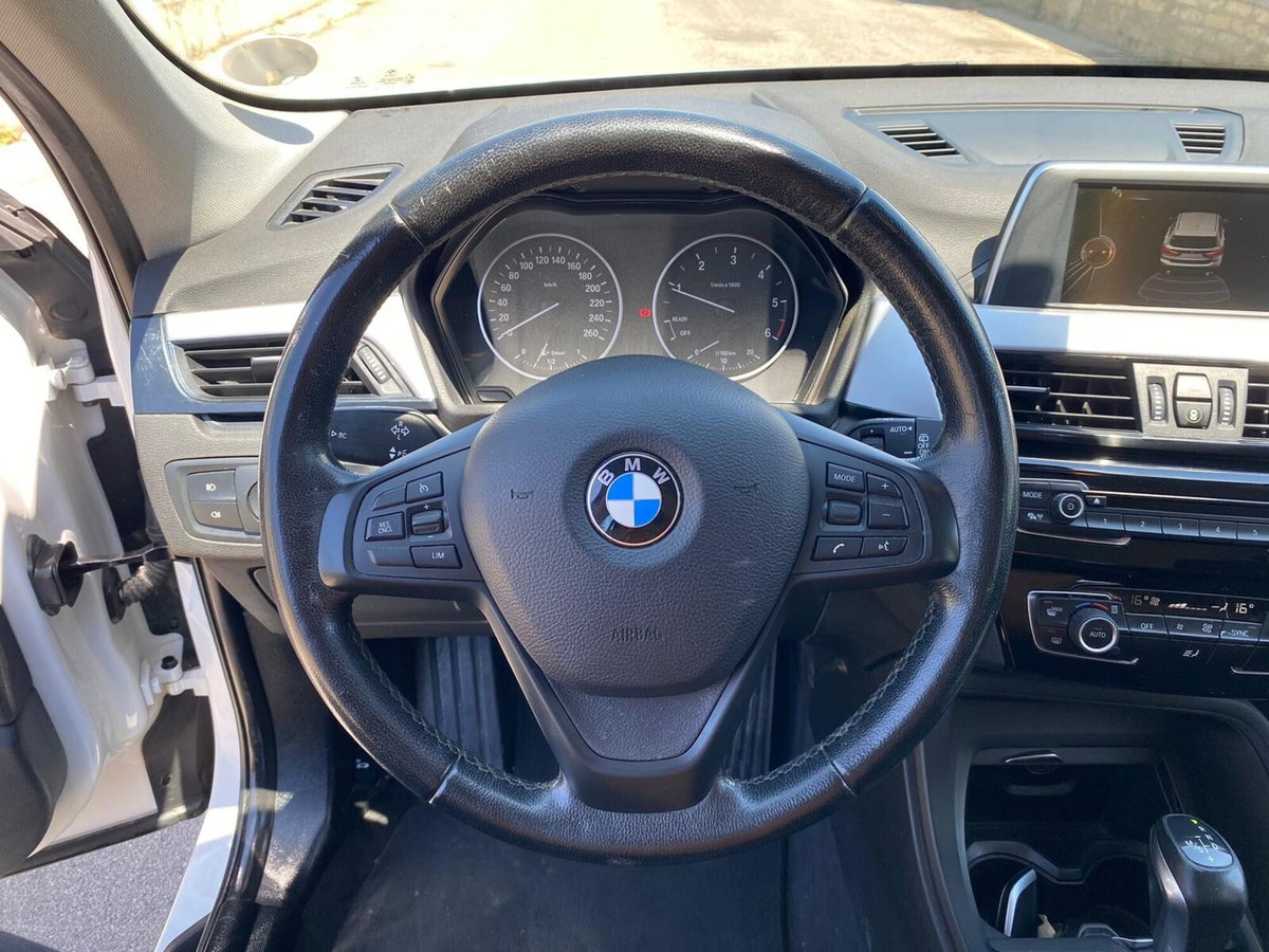 BMW X1 sDrive18d Business (14)
