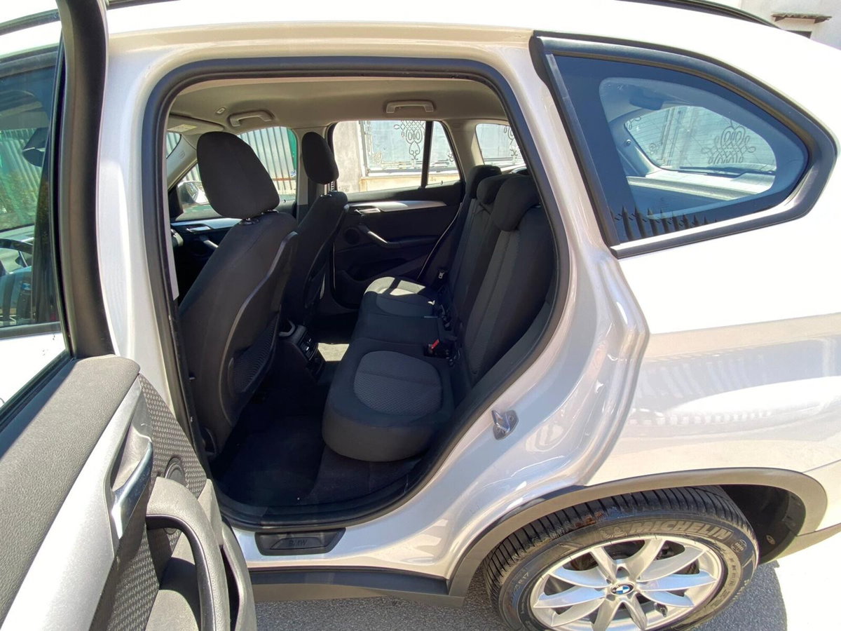 BMW X1 sDrive18d Business (19)