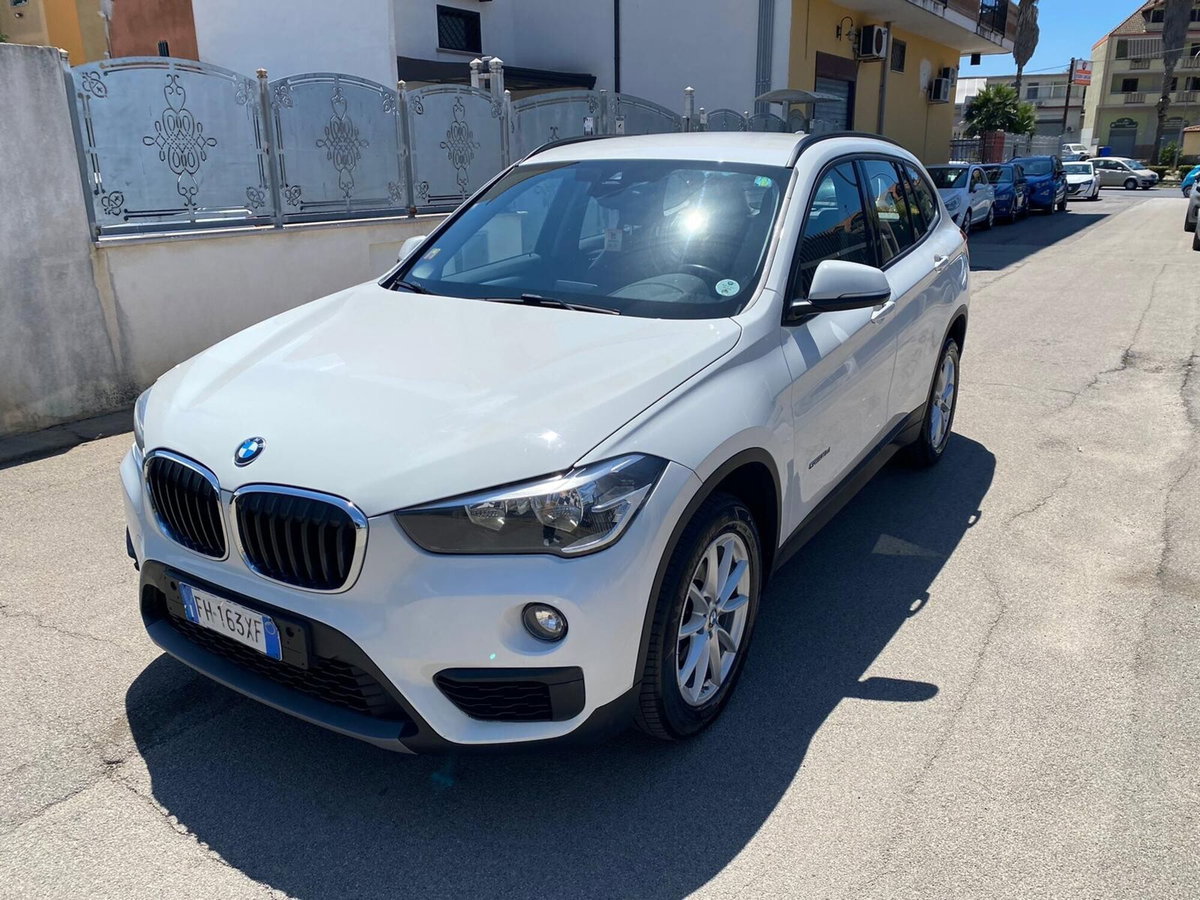 BMW X1 sDrive18d Business (2)