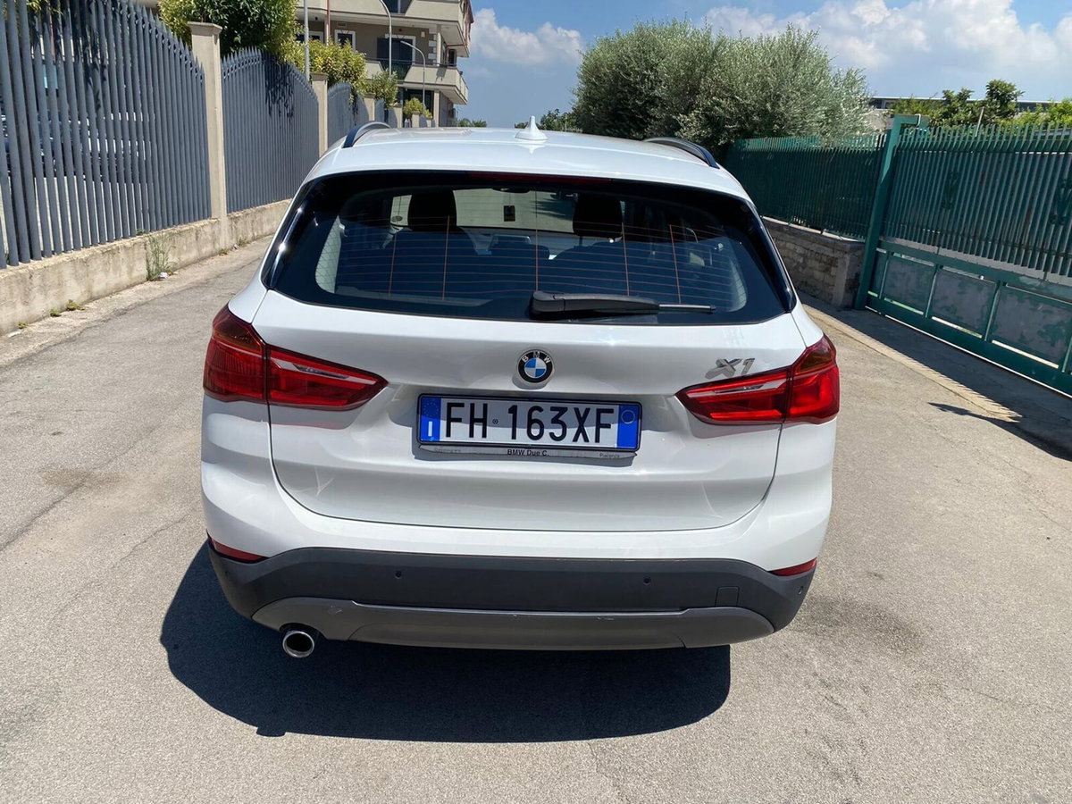 BMW X1 sDrive18d Business (5)