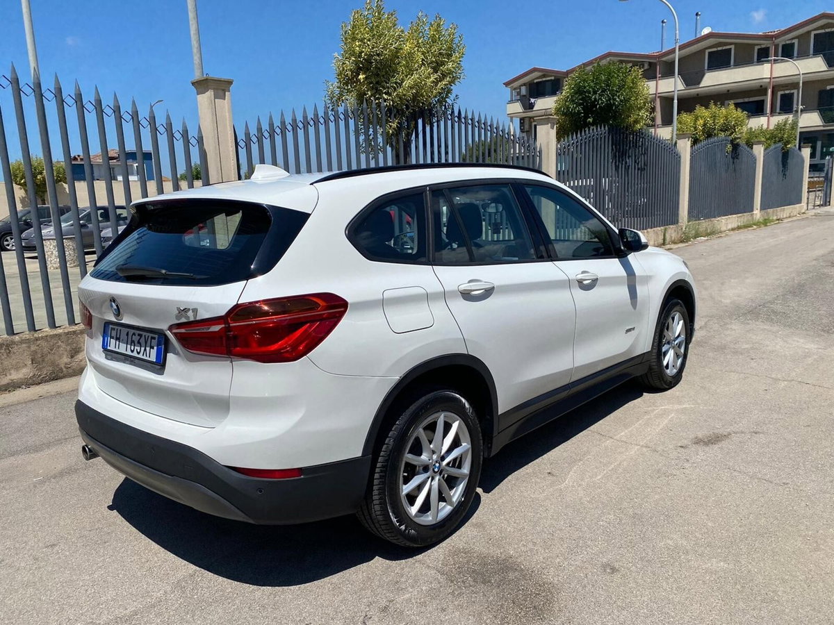 BMW X1 sDrive18d Business (6)
