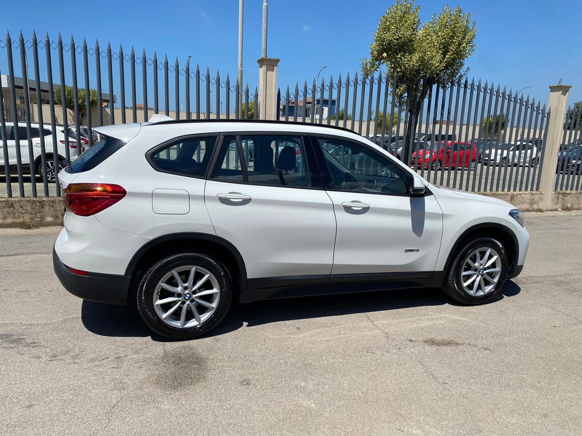 BMW X1 sDrive18d Business (7)