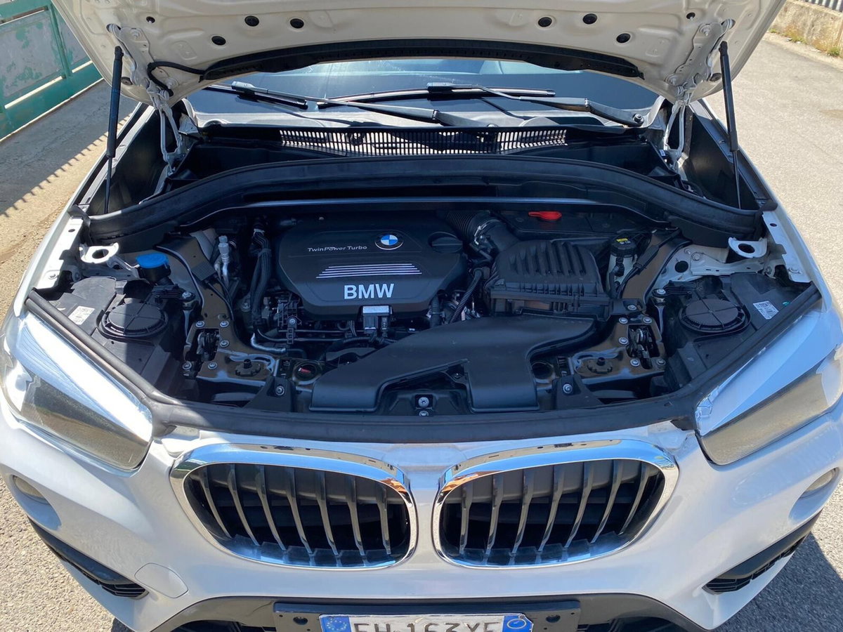 BMW X1 sDrive18d Business (9)