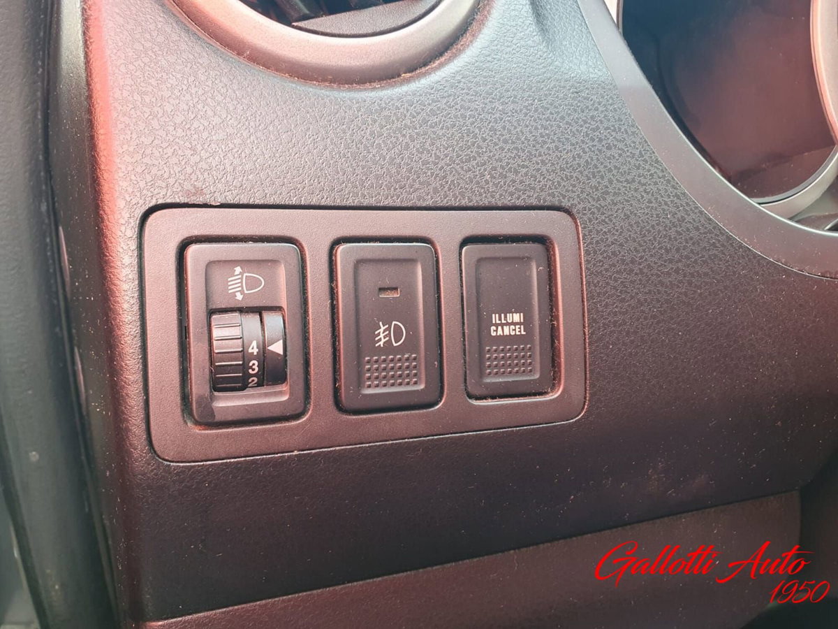 Suzuki Grand Vitara 1.9 DDiS 5 porte Crossover (19)
