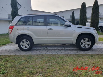Suzuki Grand Vitara 1.9 DDiS 5 porte Crossover (4)