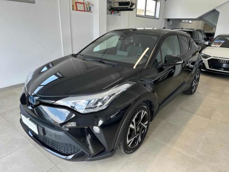 Toyota Toyota C-HR 1.8 Hybrid E-CVT Trend