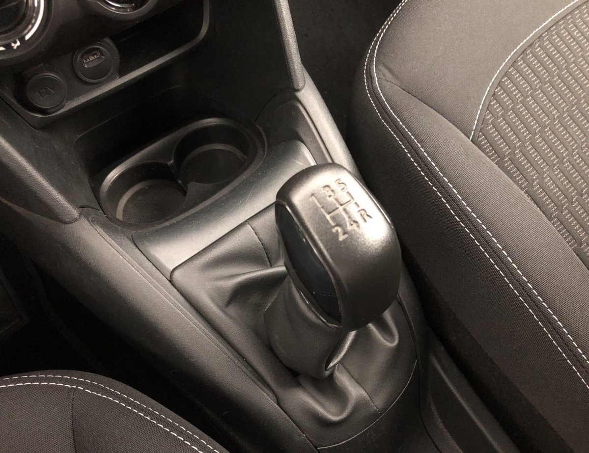 Peugeot 208 82 5 porte Active (12)