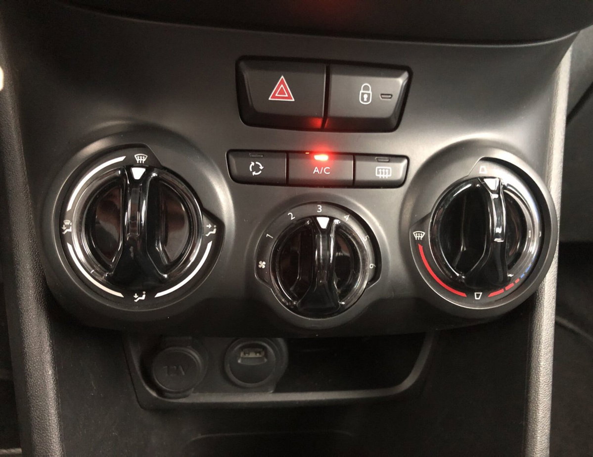 Peugeot 208 82 5 porte Active (14)