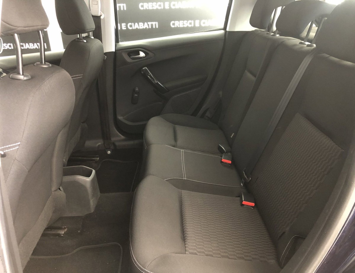Peugeot 208 82 5 porte Active (9)