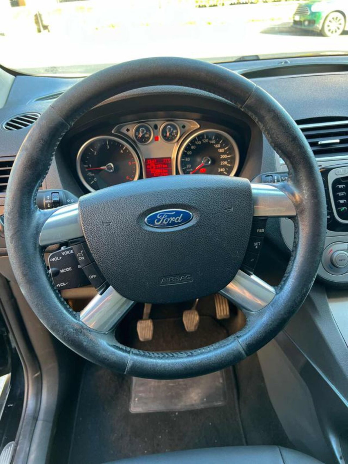 Ford Kuga 2.0 TDCi 136 CV 2WD Titanium DPF (12)