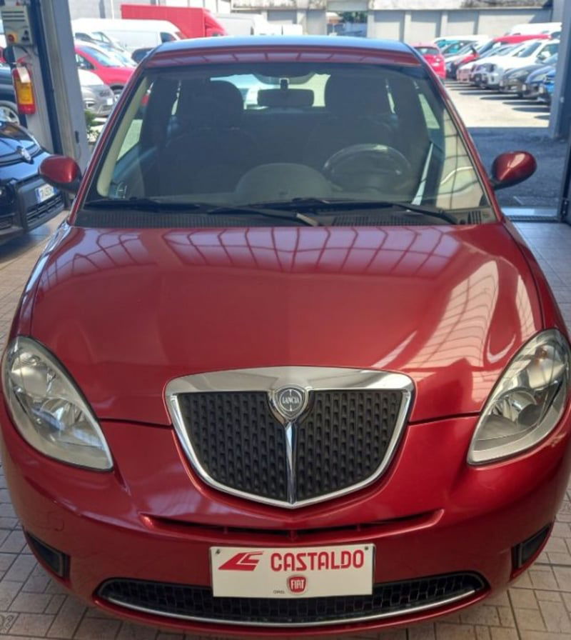 Lancia Ypsilon 1.3 MJT 75 CV New Oro