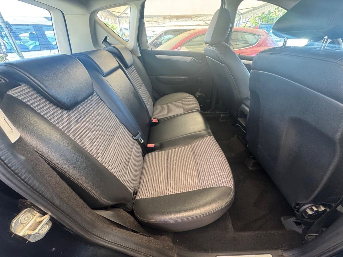 Mercedes-Benz Classe A 180 CDI Avantgarde (8)