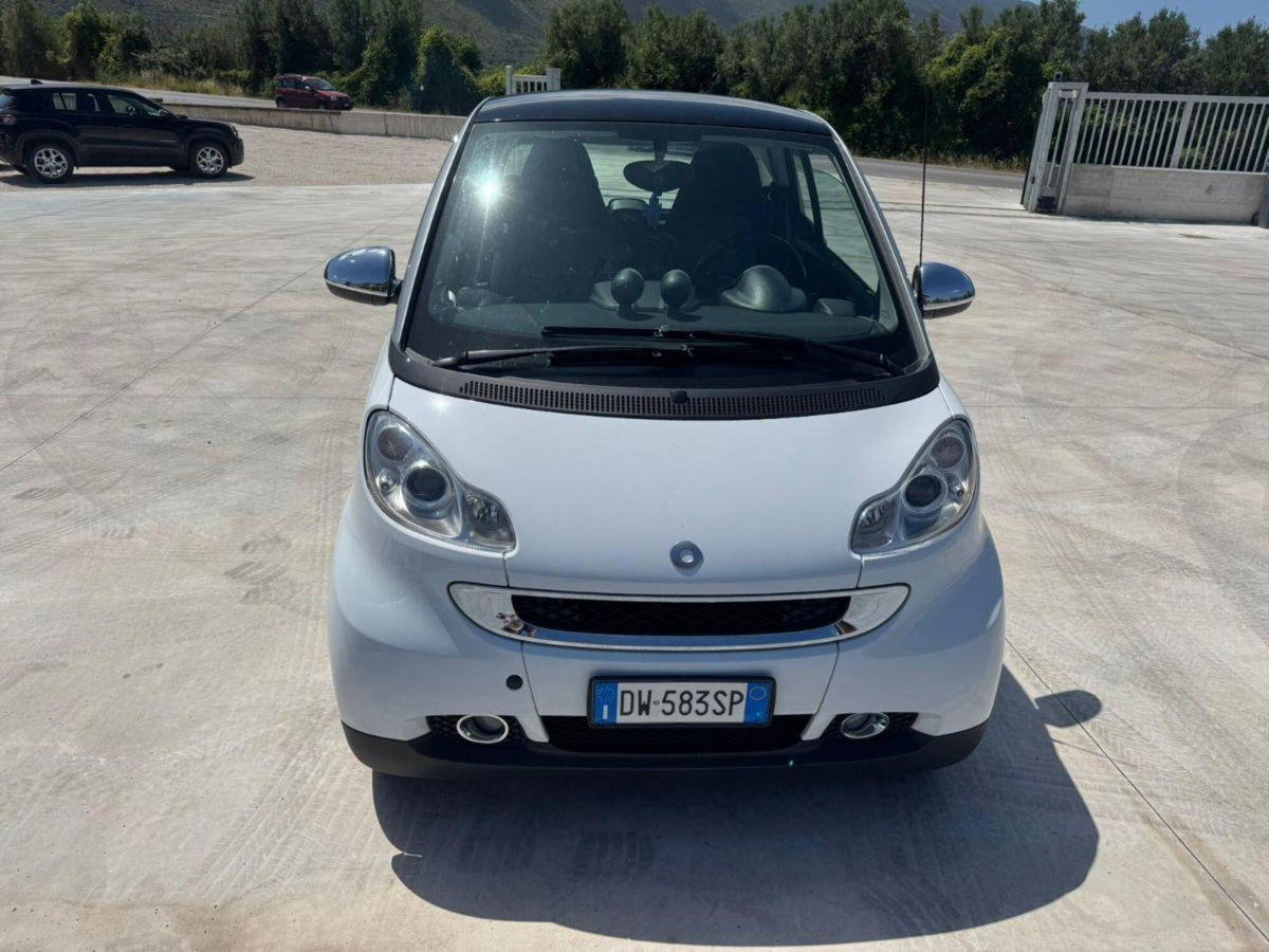 smart Fortwo 1000 52 kW MHD coupé passion (2)