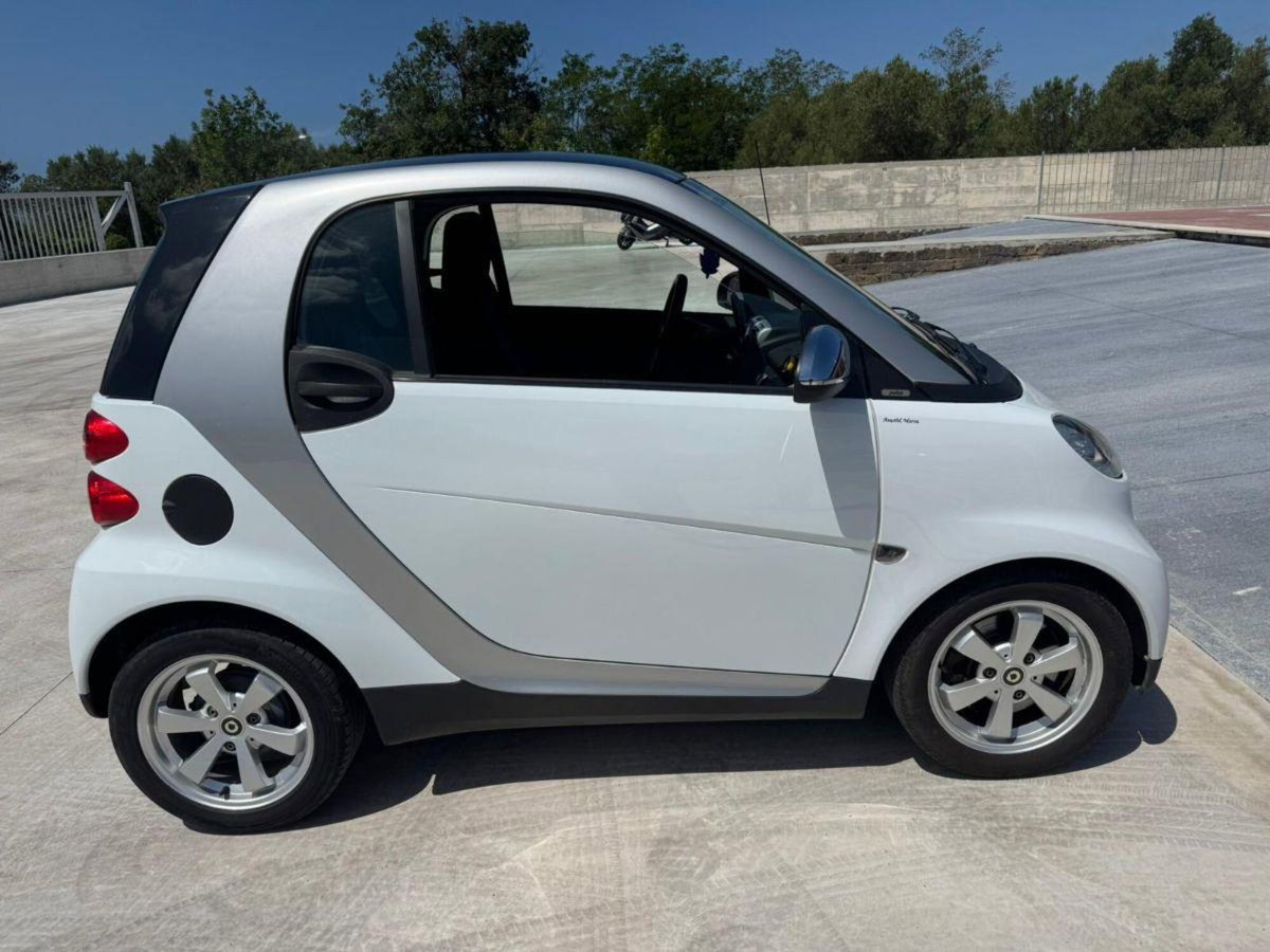 smart Fortwo 1000 52 kW MHD coupé passion (3)