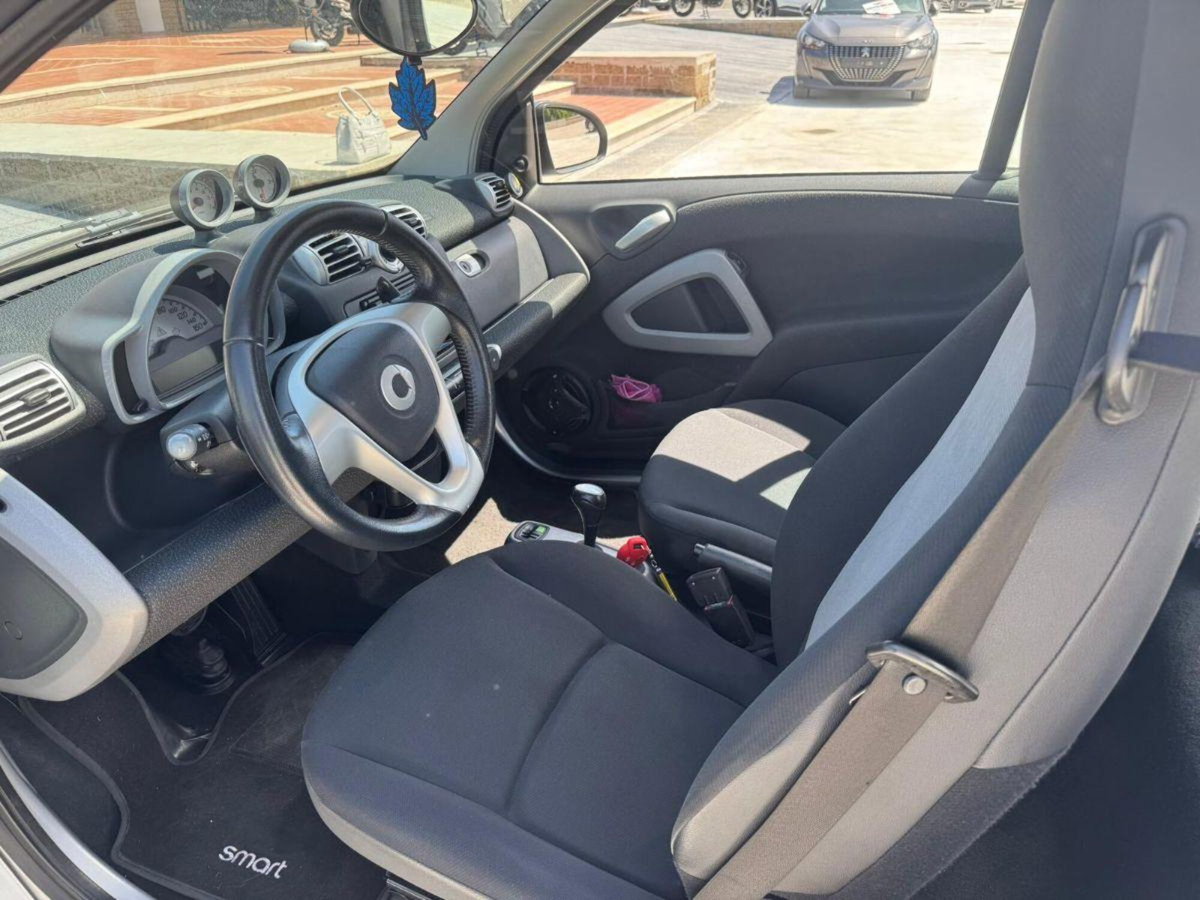 smart Fortwo 1000 52 kW MHD coupé passion (5)