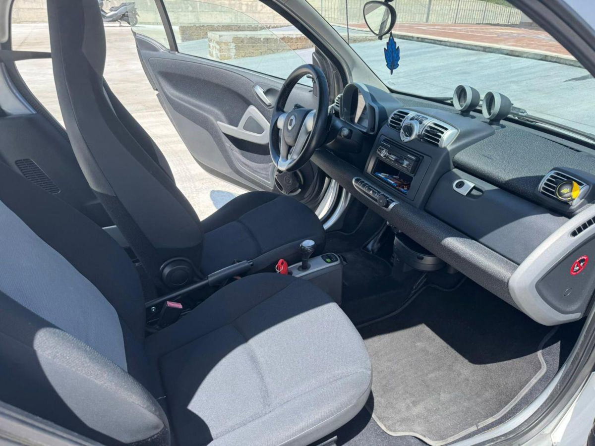 smart Fortwo 1000 52 kW MHD coupé passion (7)