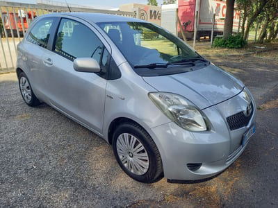 Toyota Yaris 1.D-4D DPF 3 porte M-MT Sol usata