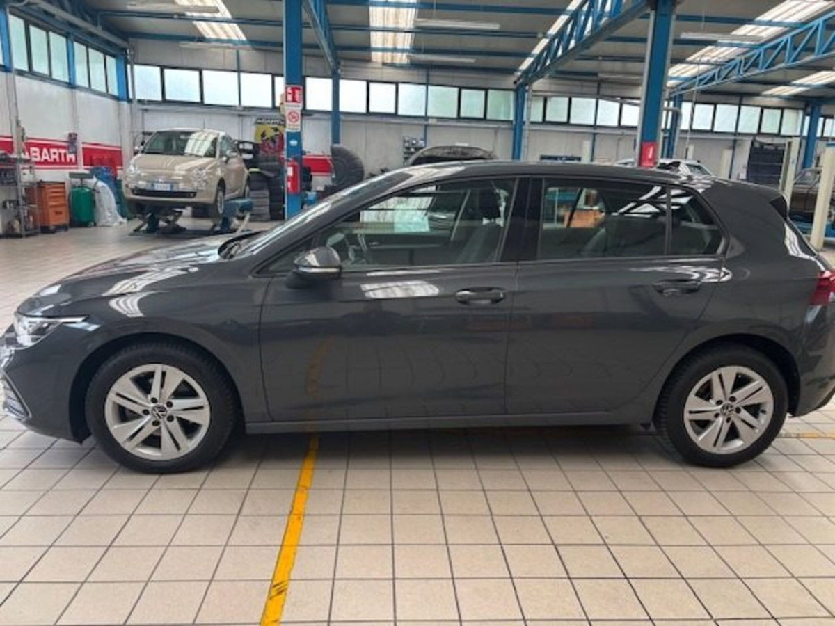 Volkswagen Golf 2.0 TDI SCR Life (8)