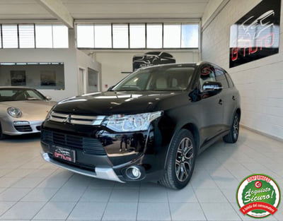 Mitsubishi Outlander 2.2 DI-D 4WD Instyle Plus SDA 7 posti usata