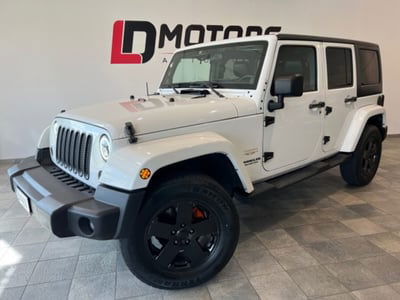 Jeep Wrangler Unlimited 2.8 CRD DPF Sahara Auto usata