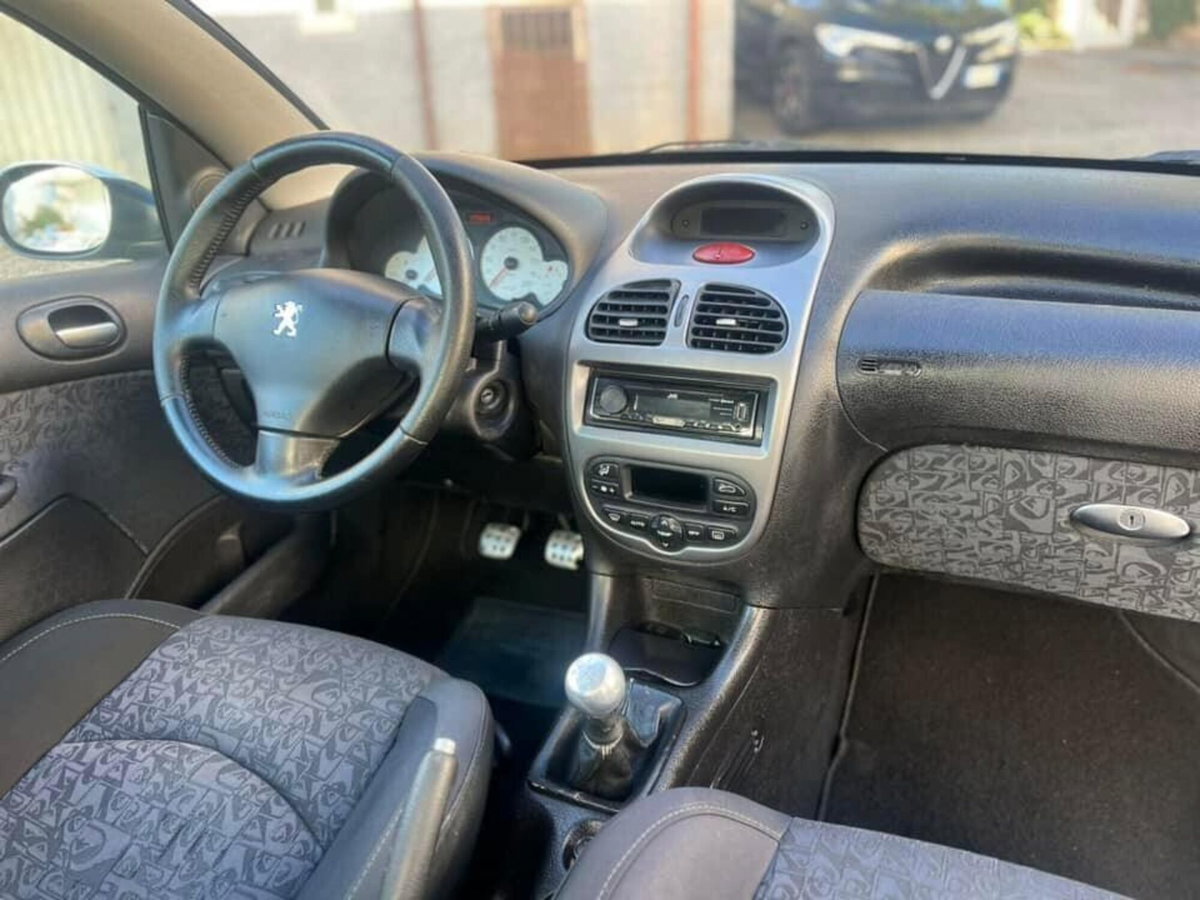 Peugeot 206 Cabrio HDi FAP CC Quiksilver (16)