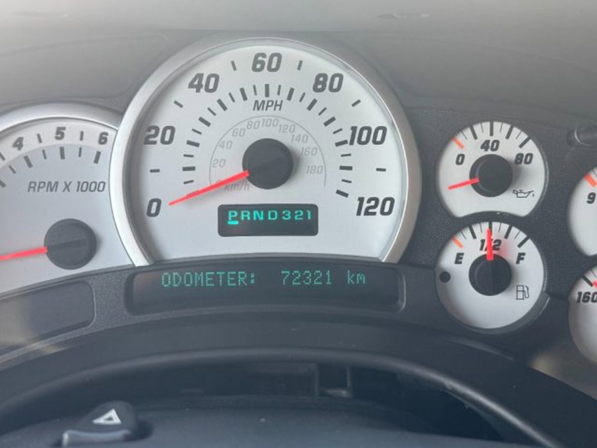 Hummer H2 V8 Luxury Autocarro (14)