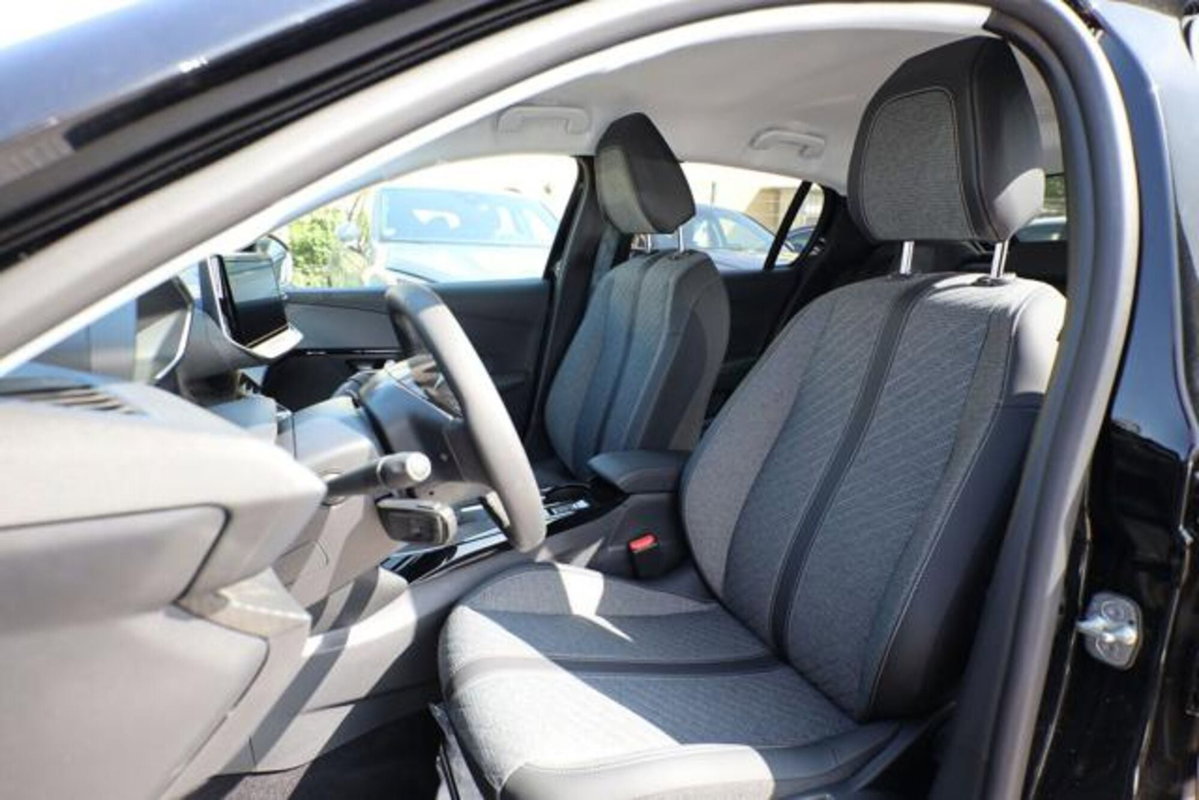 Peugeot 208 PureTech 100 Stop&Start 5 porte Allure (5)