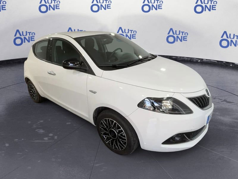 Lancia Ypsilon 1.0 FireFly 5 porte S&S Hybrid Ecochic UnYca