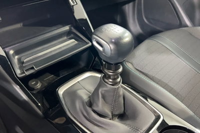 Peugeot 2008 PureTech 100 S&S Allure (6)