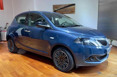 Lancia Ypsilon 1.0 FireFly 5 porte S&S Hybrid Ecochic Gold usata