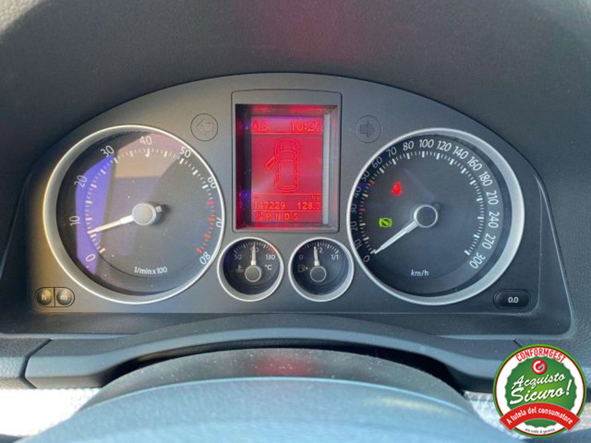 Volkswagen Golf 3.2 VR6 4mot. 5p. DSG R32 (12)