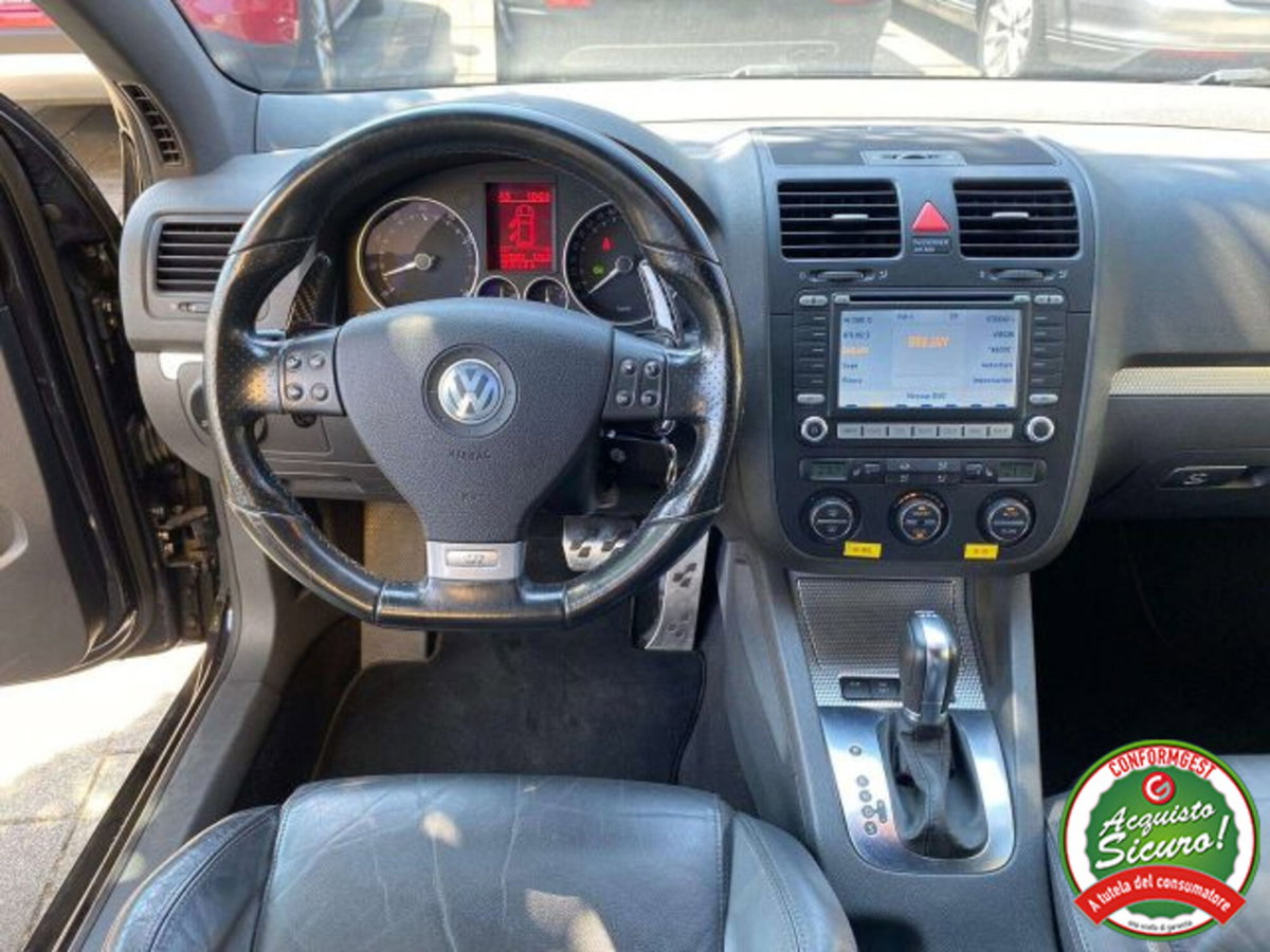 Volkswagen Golf 3.2 VR6 4mot. 5p. DSG R32 (13)