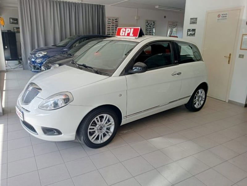 Lancia Ypsilon 1.4 Unyca Ecochic GPL