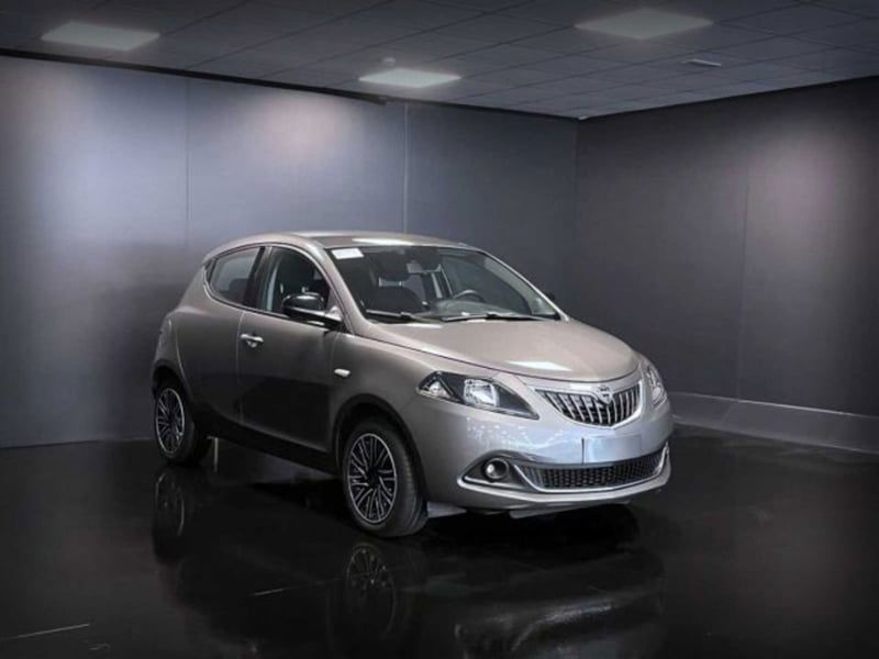 Lancia Ypsilon 1.0 FireFly 5 porte S&S Hybrid Gold Plus