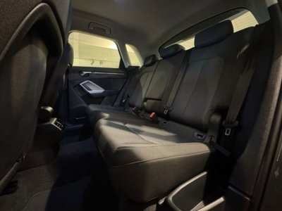 Audi Q3 40 TDI quattro S tronic Business (12)
